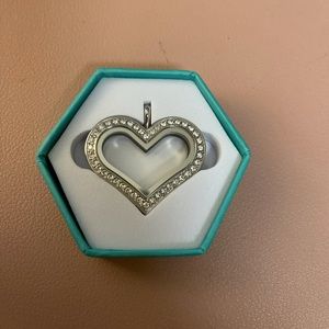 Heart locket